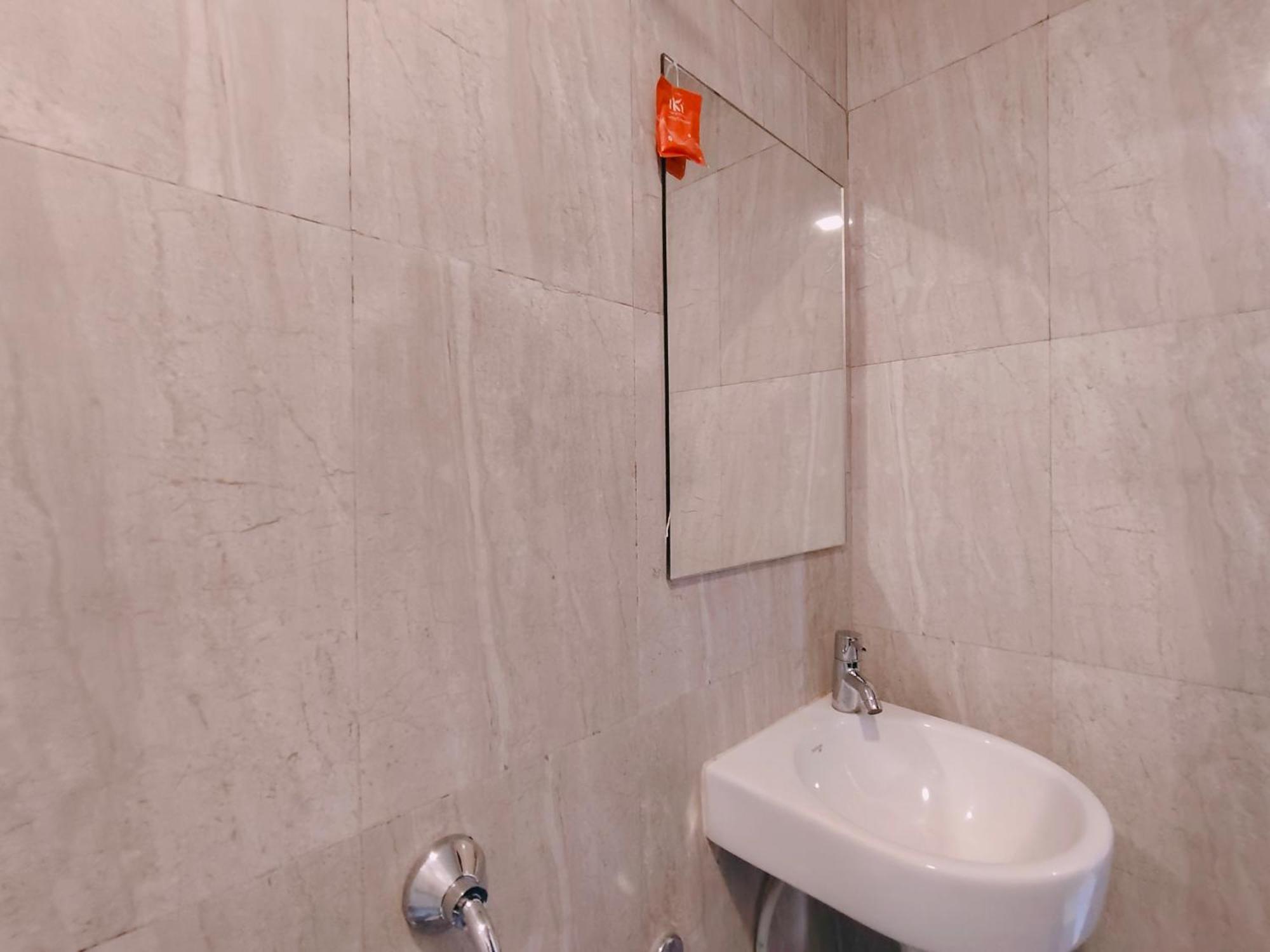 Hotel Pragati Inn Ahmednagar Exteriör bild